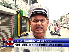 In gesprek met Insp. Stanley Changoer van MSD betreffende de verkeerssituatie in de Binnenstad