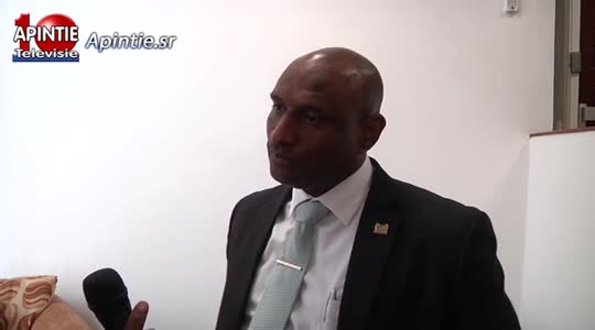 Clustering SWM en dienstwatervoorziening dringende noodzaak zegt minister Regilio Dodson