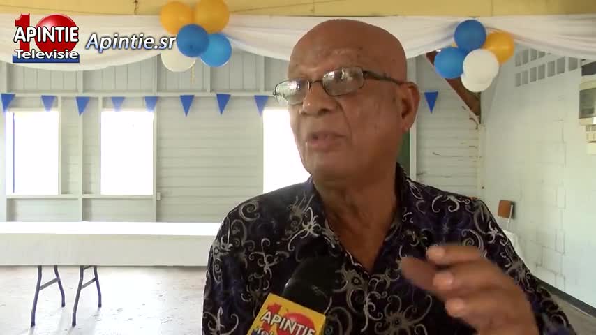 Fred van Russel herdenkt 89 jaar met kinderen
